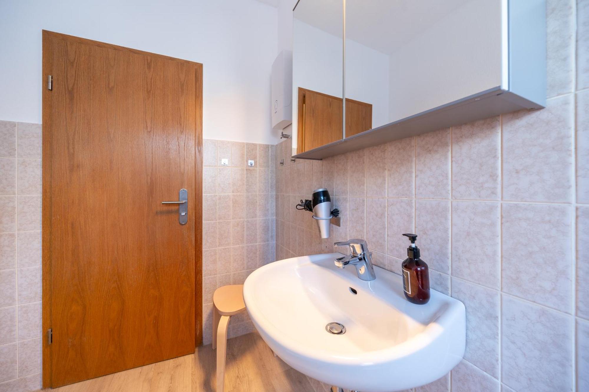 Cityapartment Wagner Mit Netlix Bielefeld Bagian luar foto