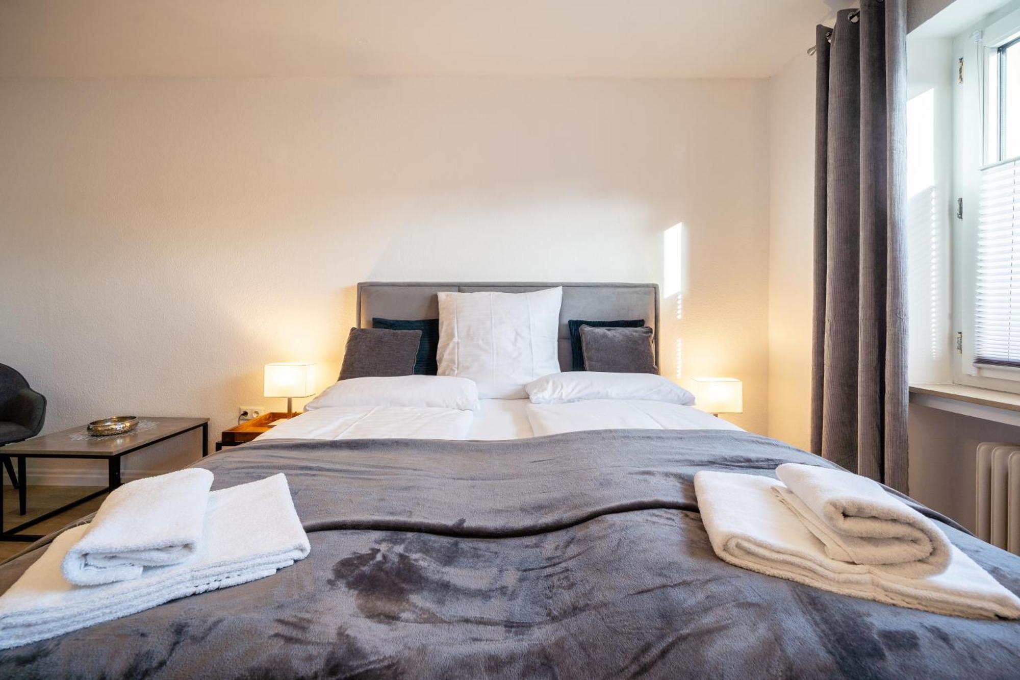Cityapartment Wagner Mit Netlix Bielefeld Bagian luar foto